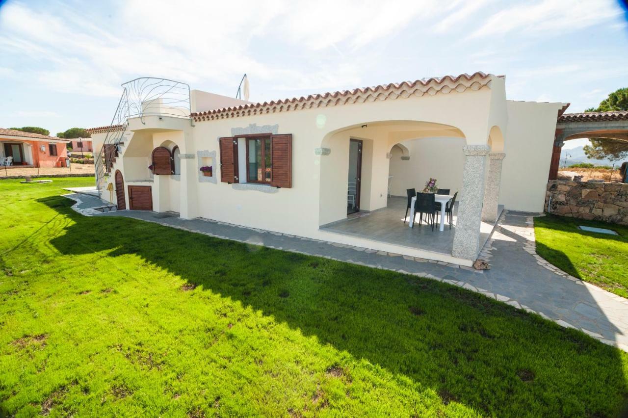 Sant'Anna Apartments Budoni Bagian luar foto